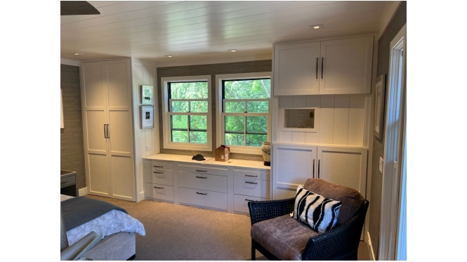 Closet System - Maple Spice